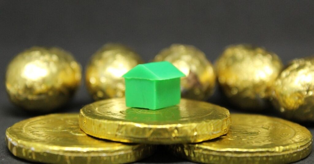 Un'immagine che ritrae soldi, valuta, coniare, contanti e gestione del denaro.